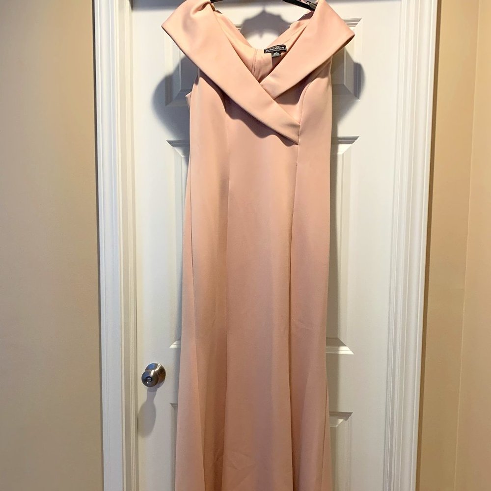 PORTRAIT COLLAR GOWN by Jessica Howard